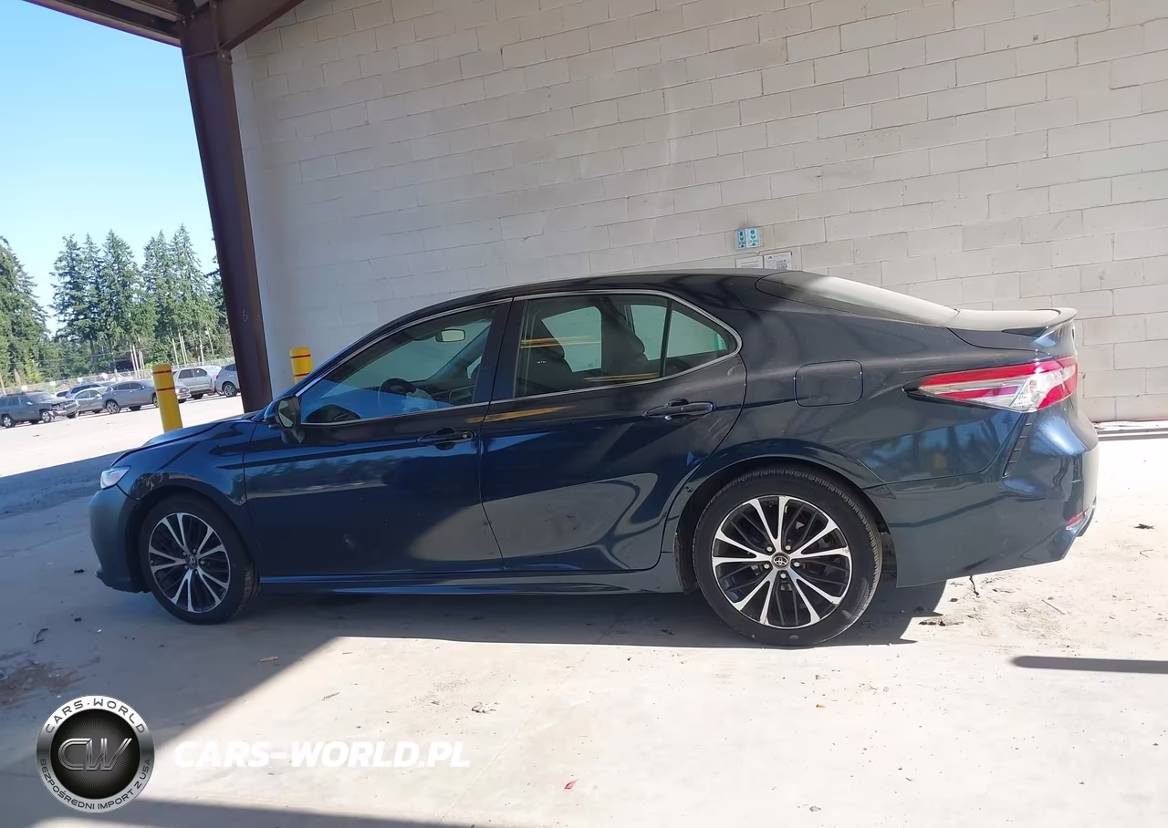 2018 Toyota Camry Se VIN:4T1B11HK3JU623250 - 14