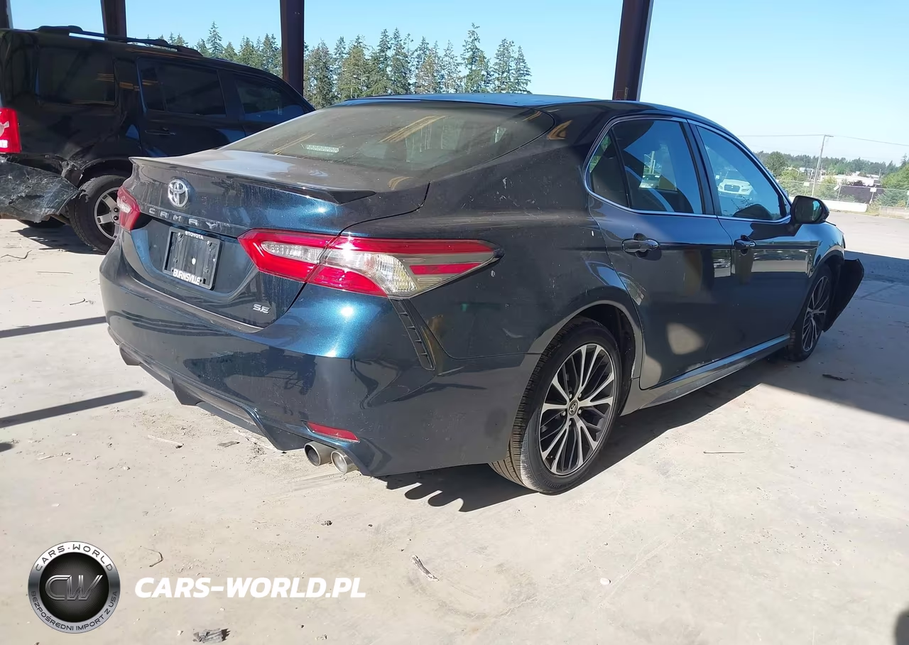 2018 Toyota Camry Se VIN:4T1B11HK3JU623250 - 4