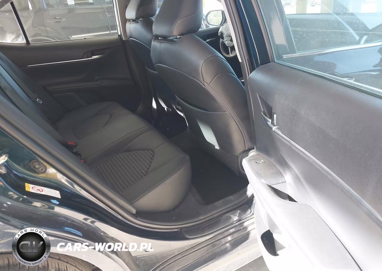 2018 Toyota Camry Se VIN:4T1B11HK3JU623250 - 8