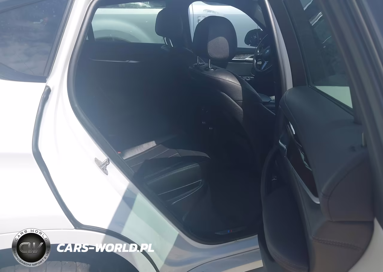 2018 BMW X6 Sdrive35I VIN:5UXKU0C5XJ0G92579 - 8