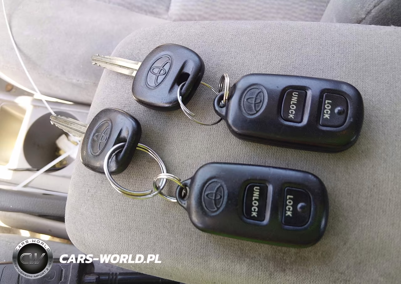 2006 Toyota Corolla Le VIN:1NXBR32E56Z592405 - 11
