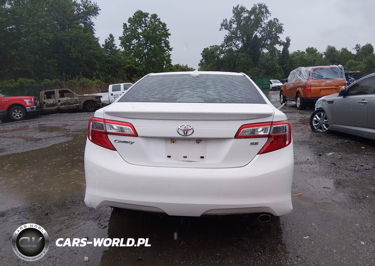 2014 Toyota Camry Se VIN:4T1BF1FK7EU319610 - 16