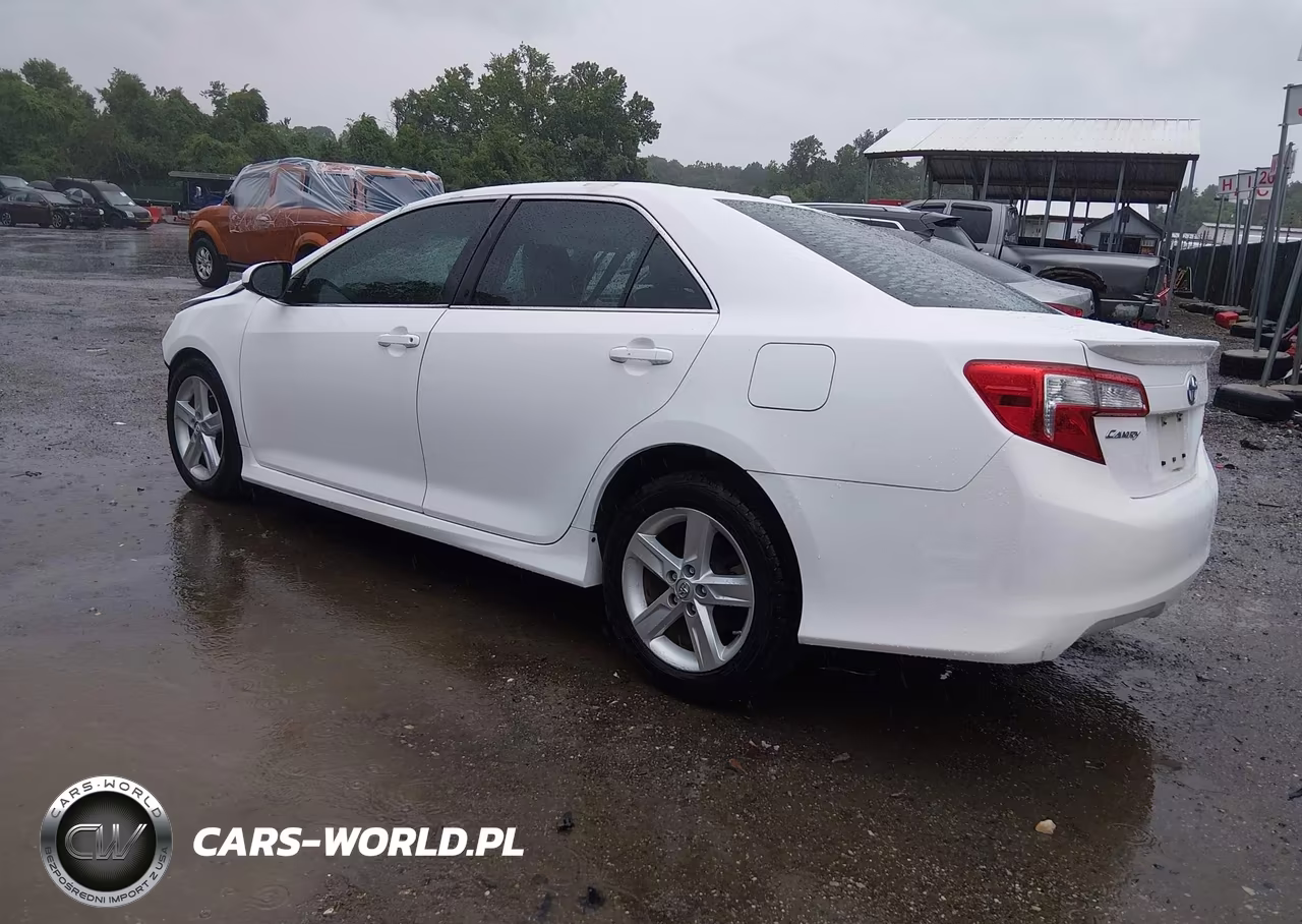2014 Toyota Camry Se VIN:4T1BF1FK7EU319610 - 3