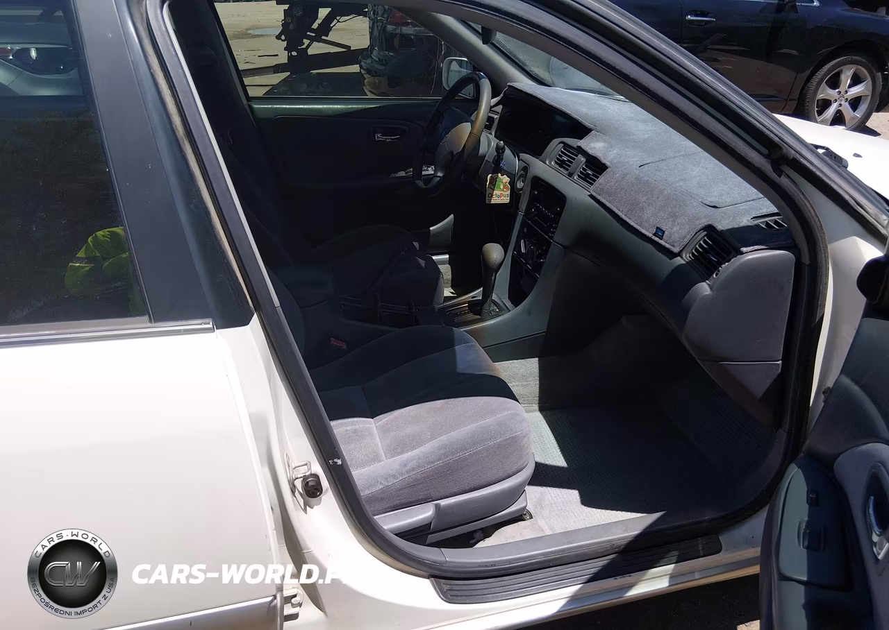 2001 Toyota Camry Le VIN:JT2BG22KX10553988 - 5