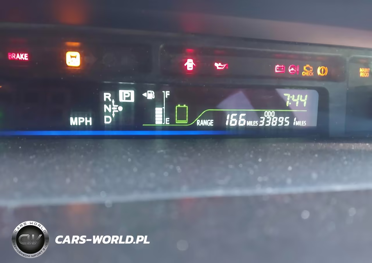 2014 Toyota Prius V Two VIN:JTDZN3EU3EJ009718 - 7