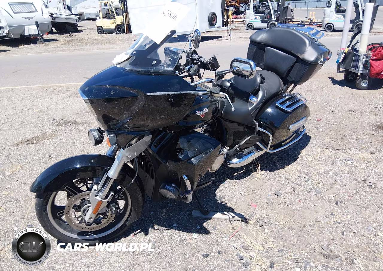 2015 Victory Motorcycles Cross Country Tour VIN:5VPTW36N9F3043616 - 2