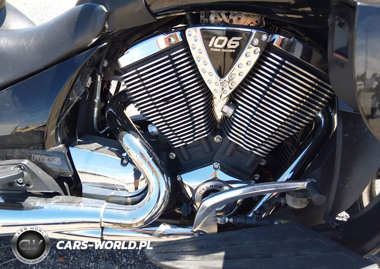 2015 Victory Motorcycles Cross Country Tour VIN:5VPTW36N9F3043616 - 8