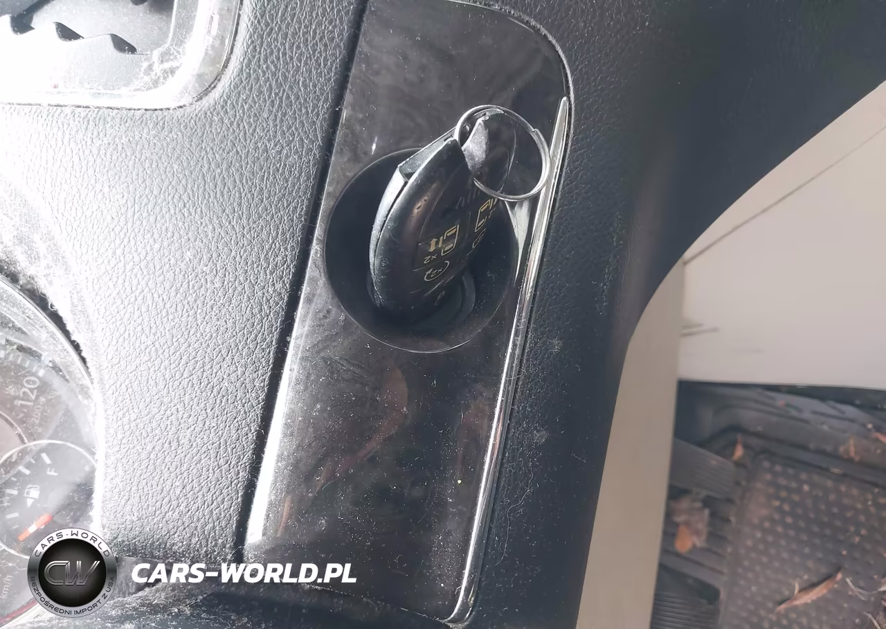 2011 Chrysler Town & Country Touring VIN:2A4RR5DGXBR766080 - 11