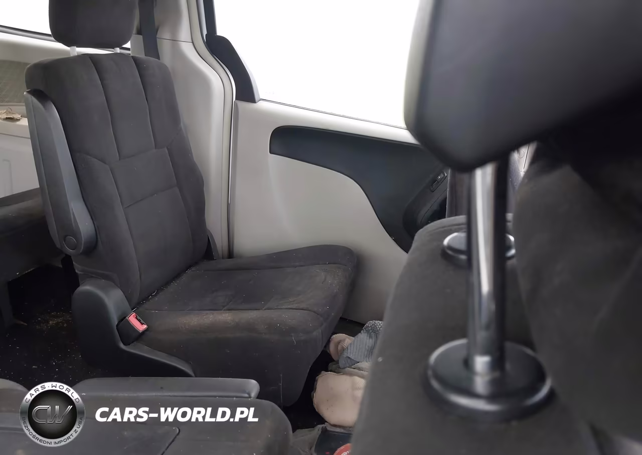 2011 Chrysler Town & Country Touring VIN:2A4RR5DGXBR766080 - 8
