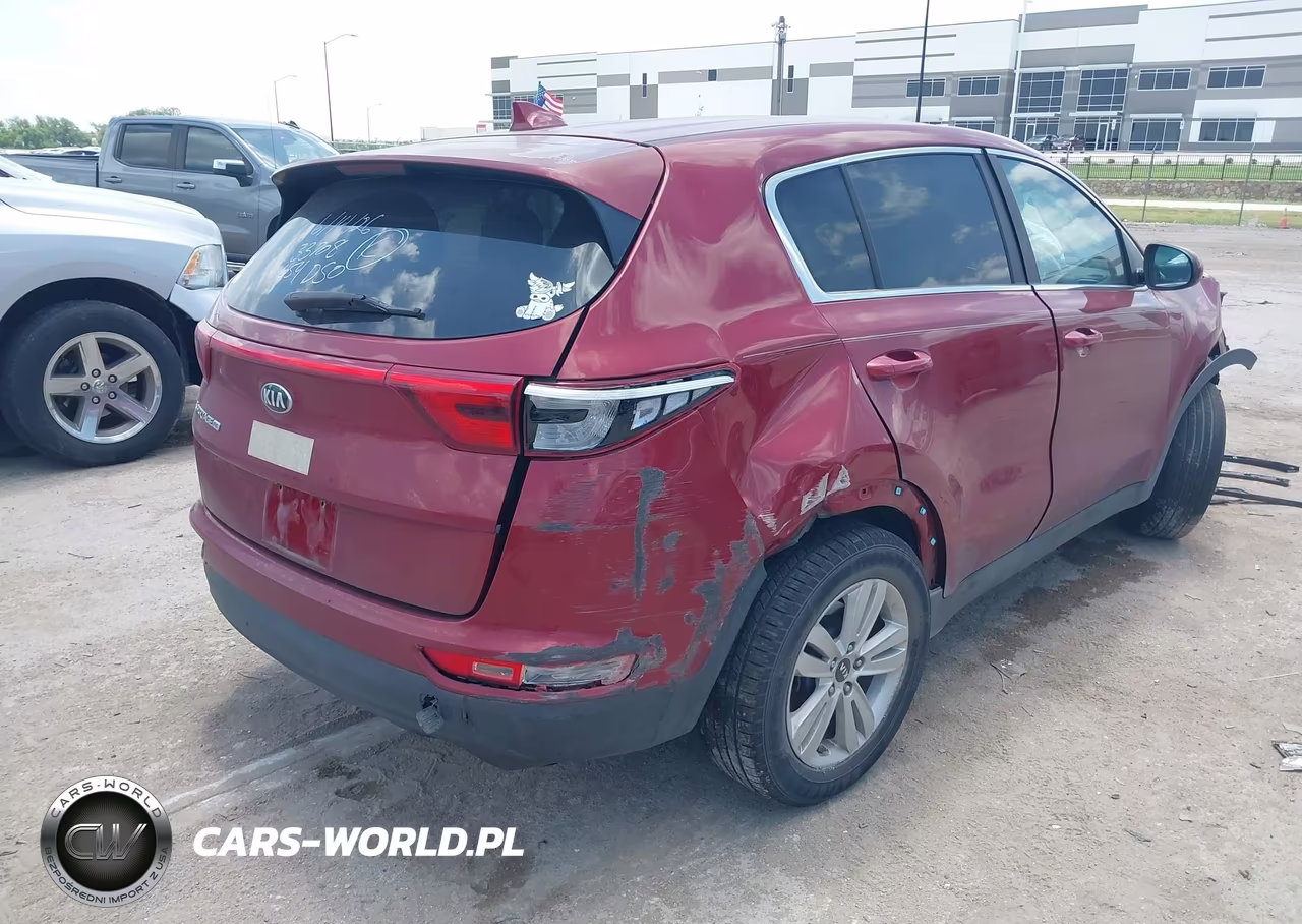 2017 Kia Sportage Lx VIN:KNDPM3AC3H7050083 - 4