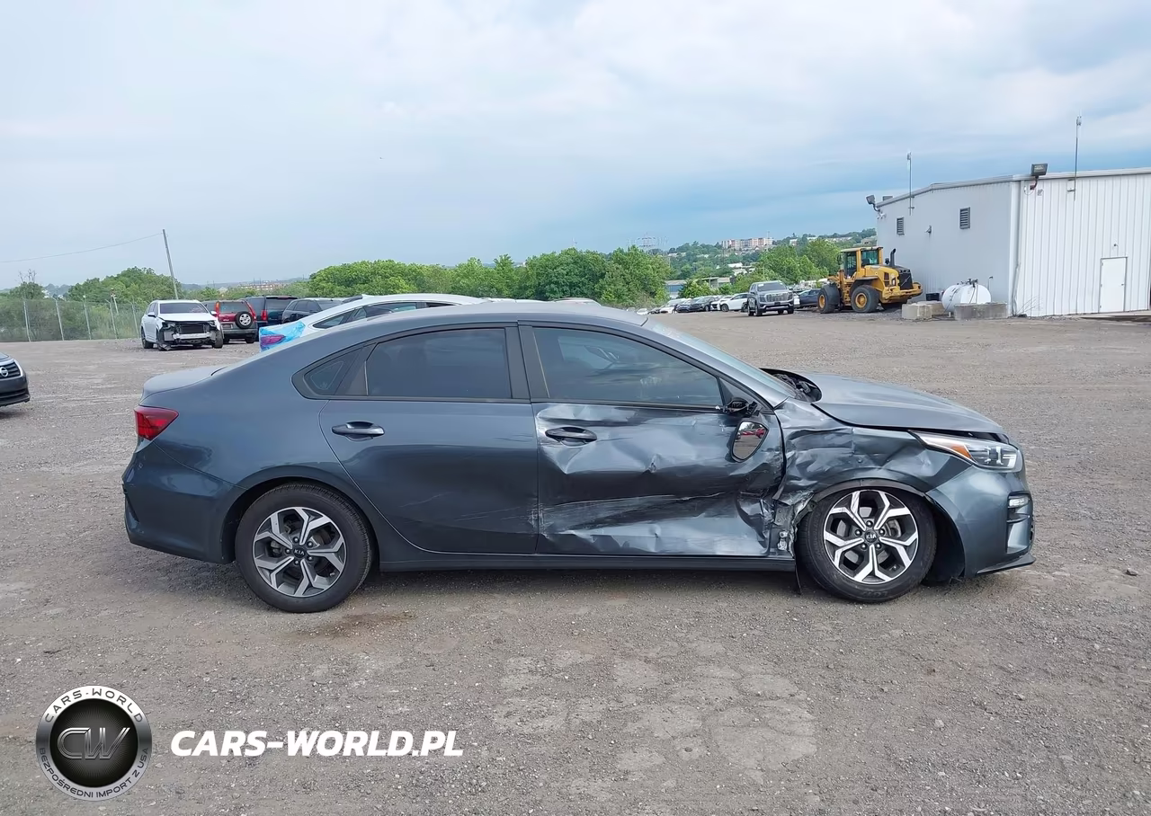 2021 Kia Forte Lxs VIN:3KPF24AD3ME352385 - 13