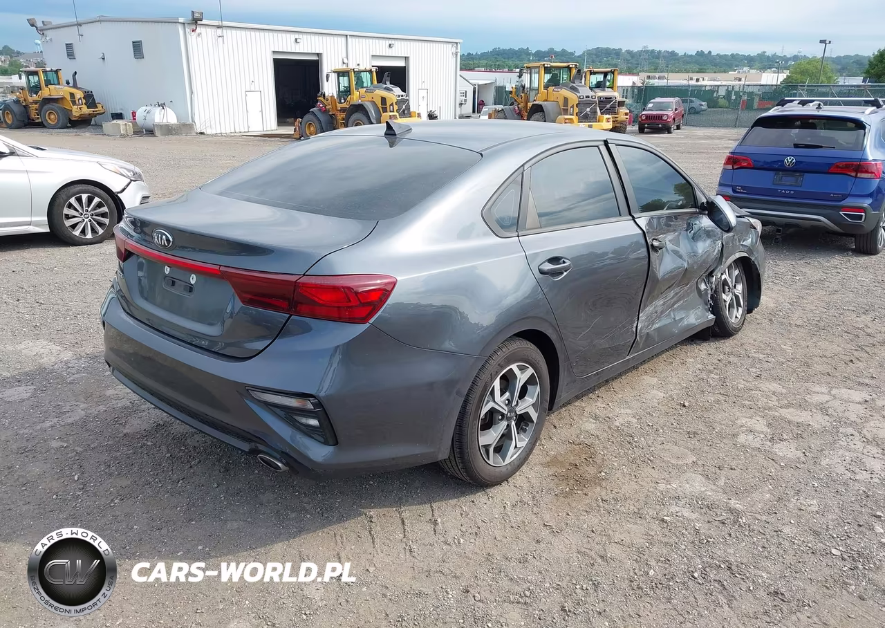 2021 Kia Forte Lxs VIN:3KPF24AD3ME352385 - 4