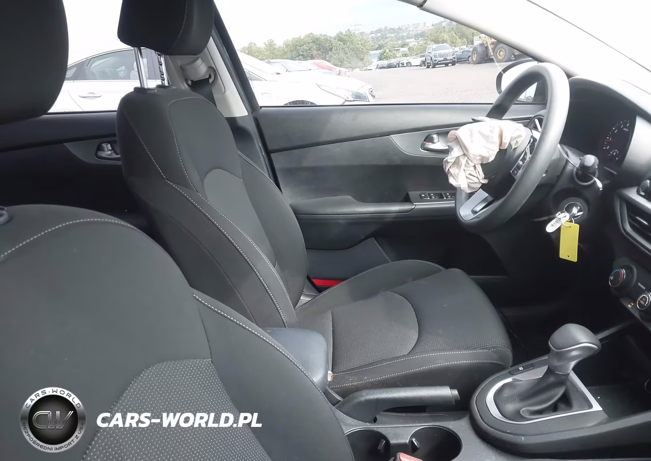 2021 Kia Forte Lxs VIN:3KPF24AD3ME352385 - 5