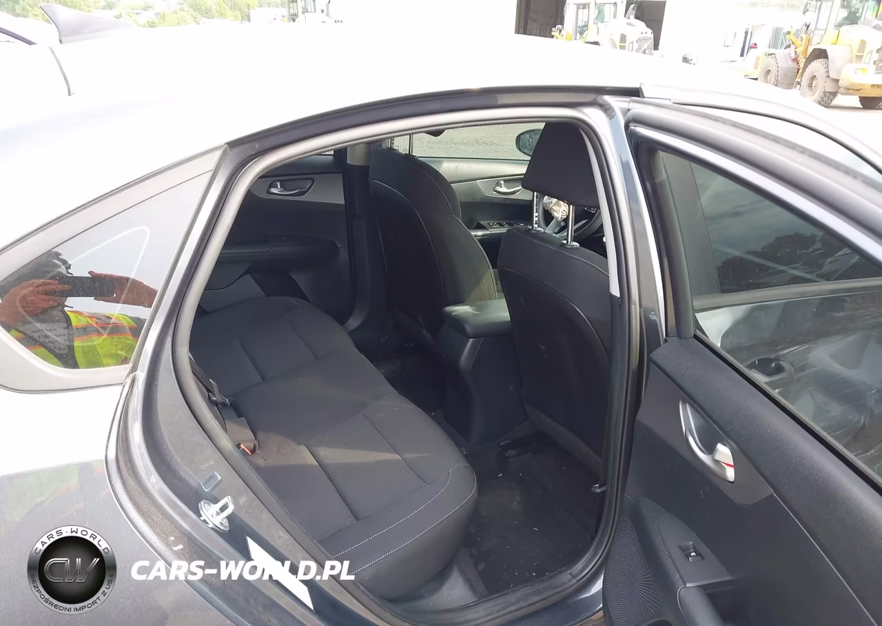 2021 Kia Forte Lxs VIN:3KPF24AD3ME352385 - 8