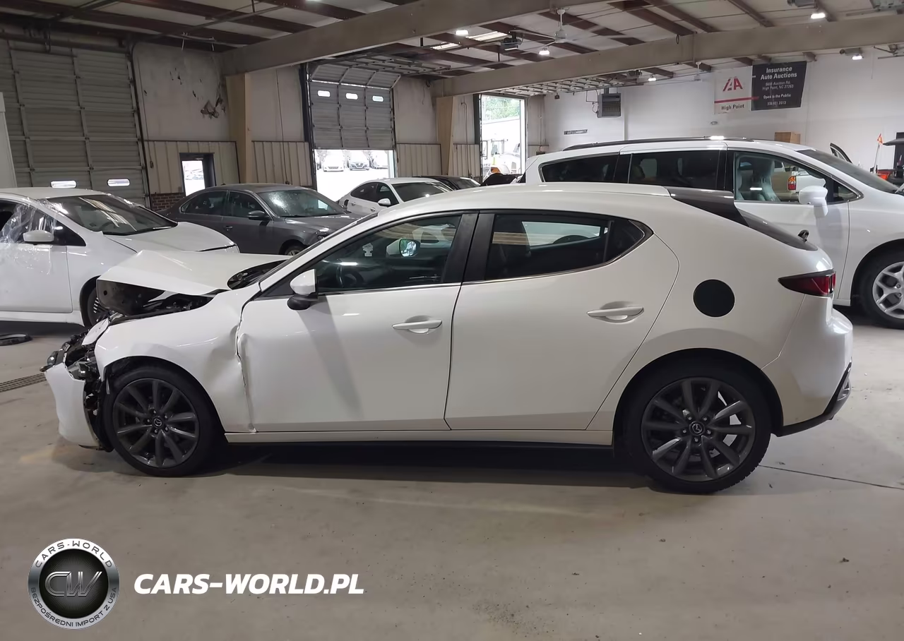 2021 Mazda Mazda3 Select VIN:JM1BPAKL7M1322684 - 14