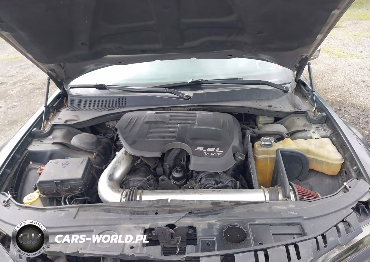 2014 Chrysler 300 VIN:2C3CCAAG4EH375774 - 10