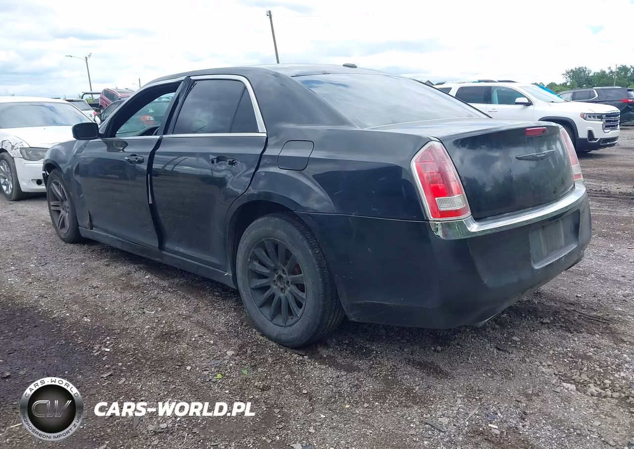 2014 Chrysler 300 VIN:2C3CCAAG4EH375774 - 3