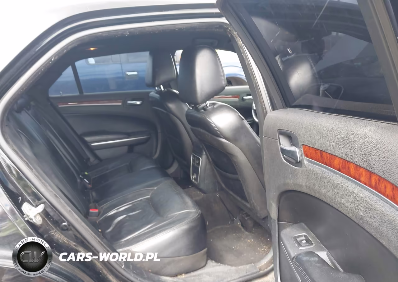 2014 Chrysler 300 VIN:2C3CCAAG4EH375774 - 8