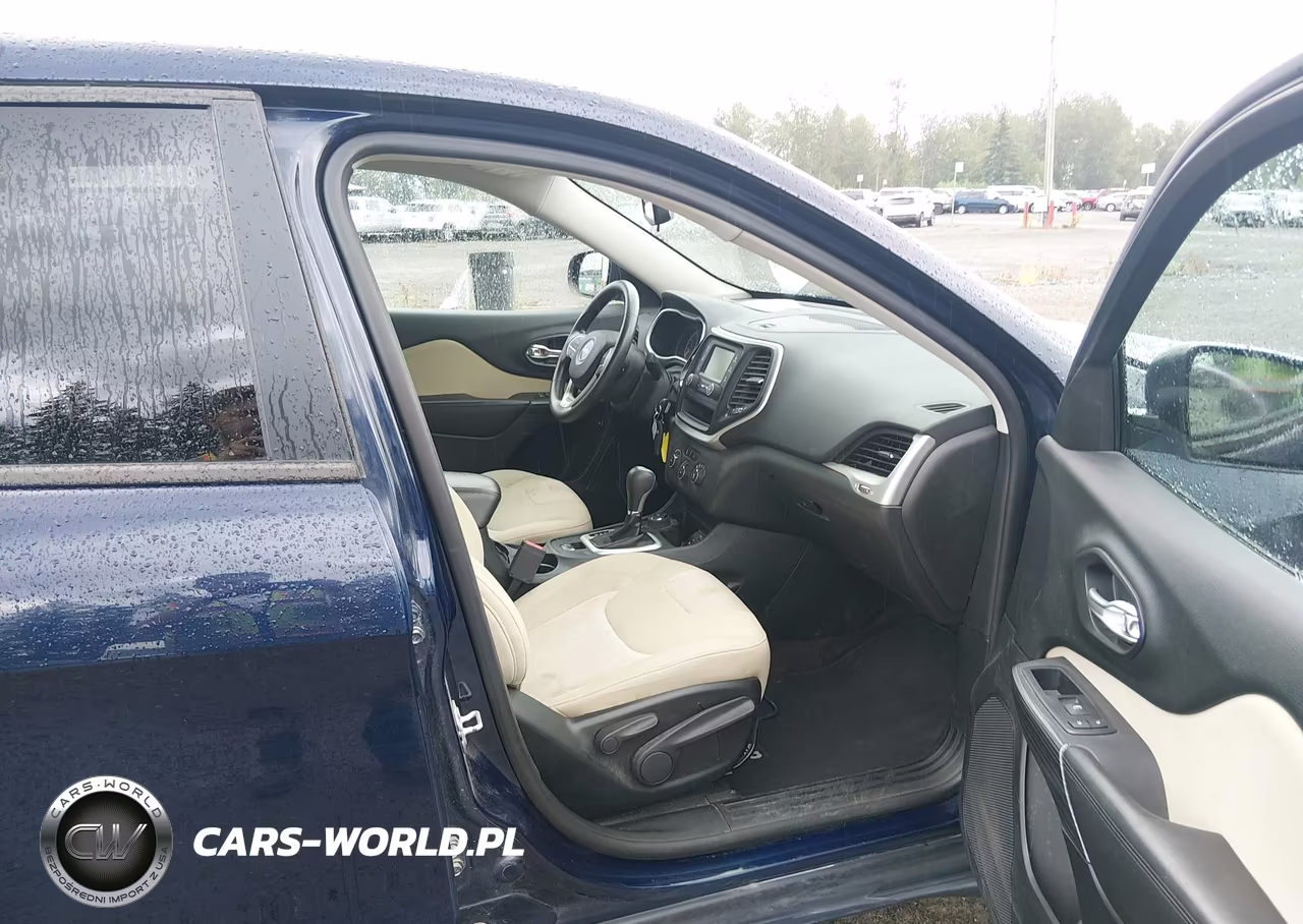 2016 Jeep Cherokee Sport VIN:1C4PJMAB1GW352322 - 5