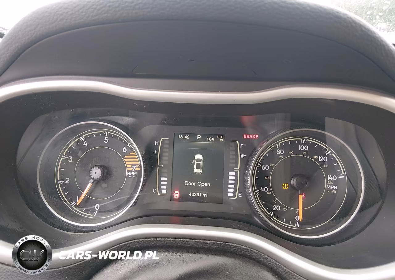 2016 Jeep Cherokee Sport VIN:1C4PJMAB1GW352322 - 7