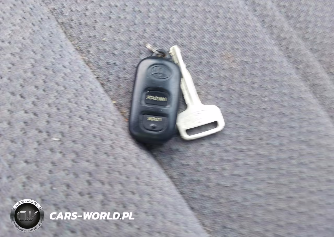 2000 Toyota Camry Le V6 VIN:4T1BF22K7YU956495 - 11