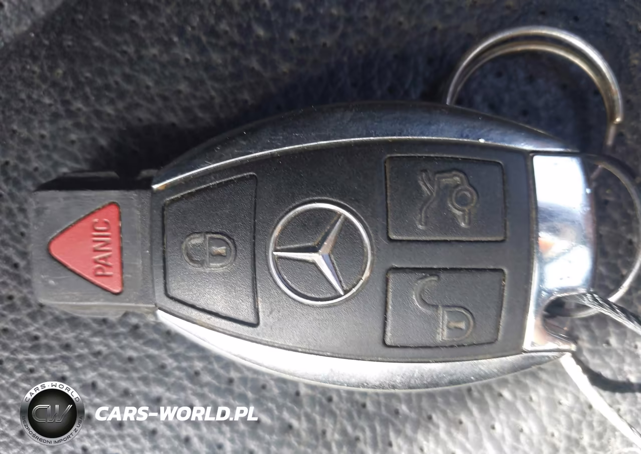2010 Mercedes-Benz C 300 Luxury-Sport VIN:WDDGF5EB1AR125886 - 11