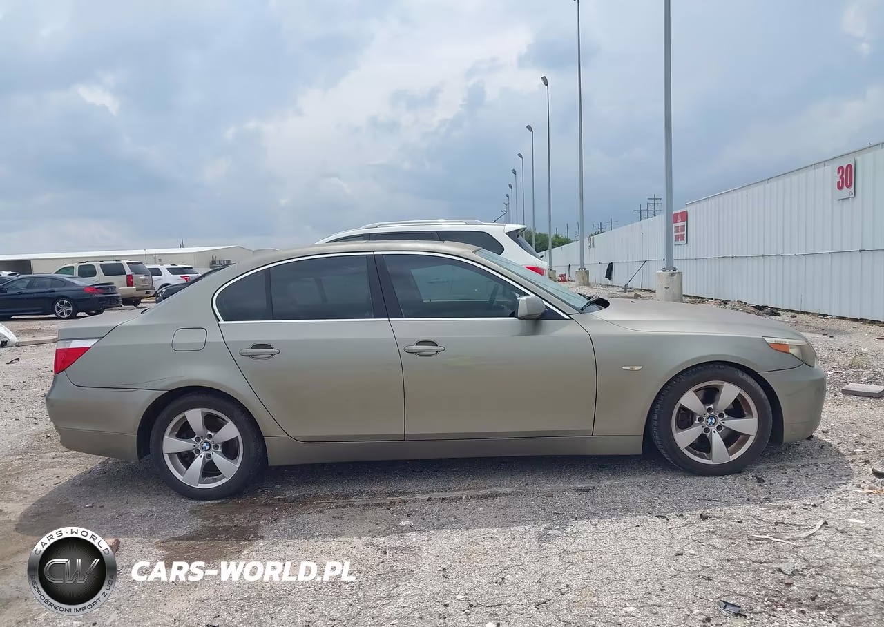 2007 BMW 525I VIN:WBANE53537CW66674 - 13