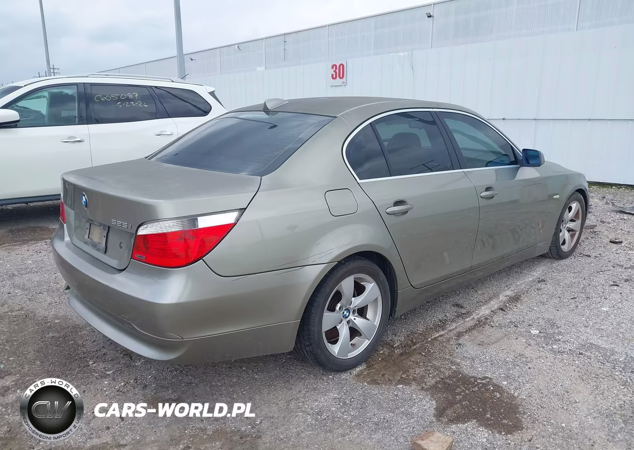 2007 BMW 525I VIN:WBANE53537CW66674 - 4