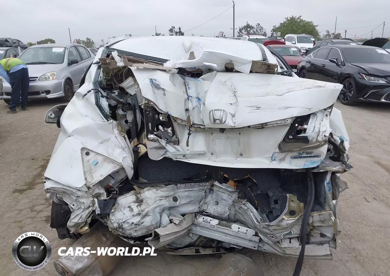 2015 Honda Accord Touring VIN:1HGCR3F93FA021021 - 17