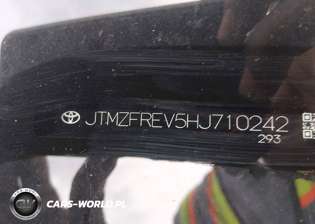 2017 Toyota Rav4 Le VIN:JTMZFREV5HJ710242 - 9