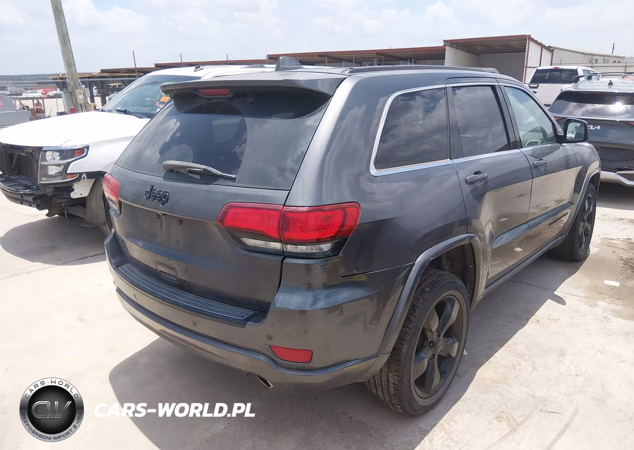 2015 Jeep Grand Cherokee Altitude VIN:1C4RJFAG7FC208032 - 4