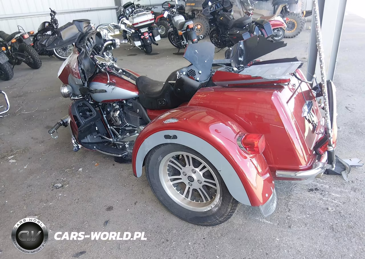 2019 Harley-Davidson Flhtcutg VIN:1HD1MAF12KB857246 - 3
