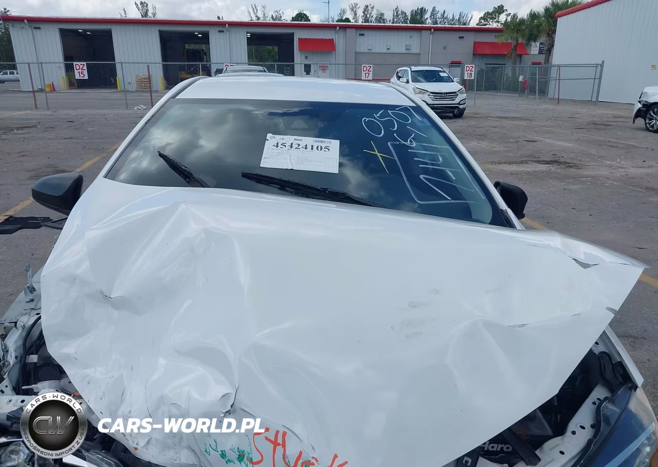 2017 Toyota Corolla Le VIN:5YFBURHE2HP670507 - 10