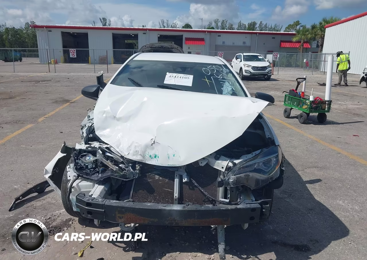 2017 Toyota Corolla Le VIN:5YFBURHE2HP670507 - 11