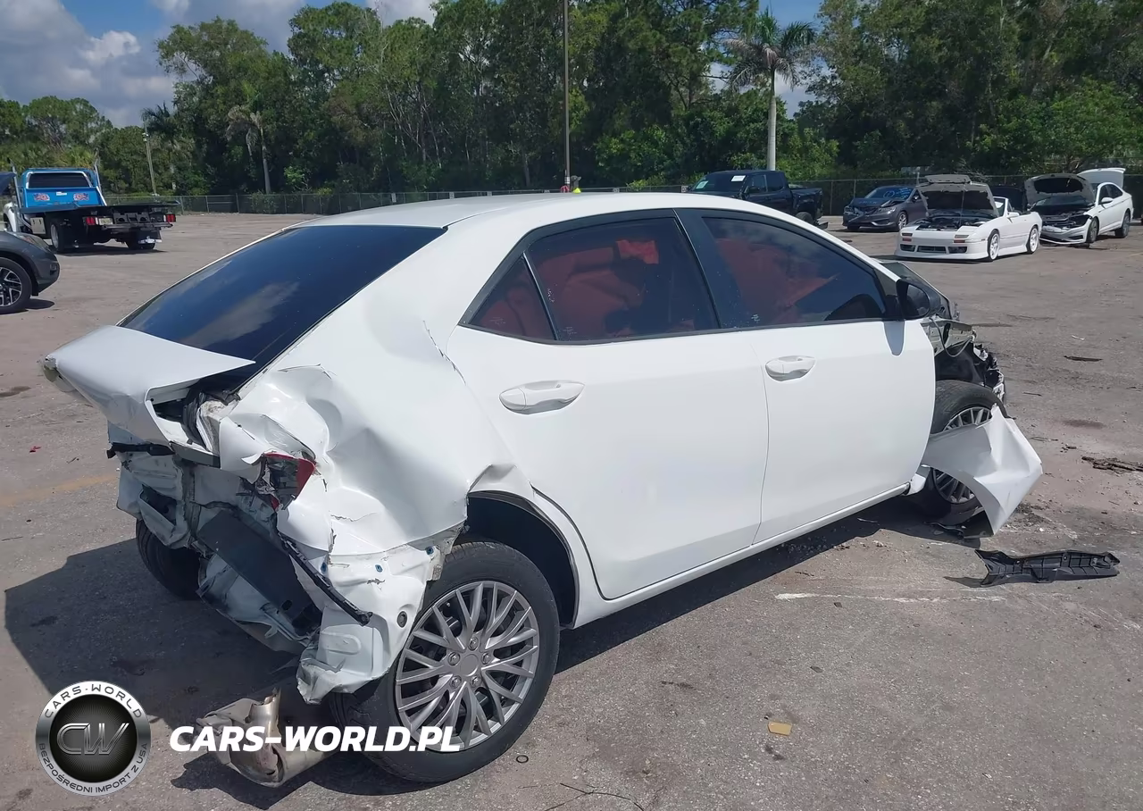 2017 Toyota Corolla Le VIN:5YFBURHE2HP670507 - 4