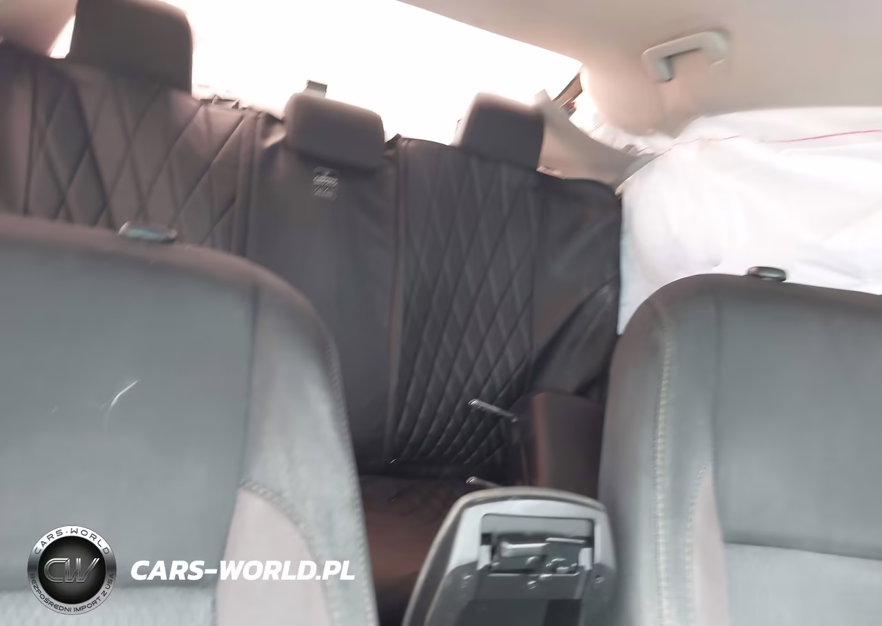 2017 Toyota Corolla Le VIN:5YFBURHE2HP670507 - 8