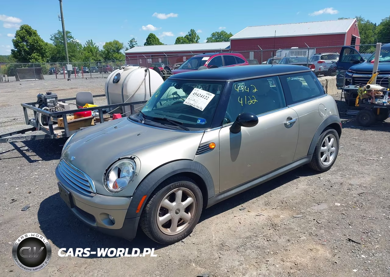 2007 Mini Cooper VIN:WMWMF33587TT56856 - 2