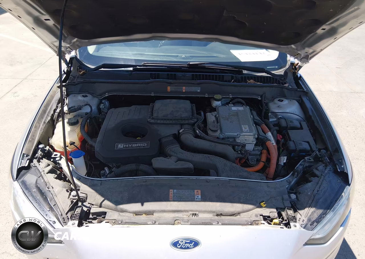 2018 Ford Fusion Hybrid S VIN:3FA6P0UU1JR243567 - 10