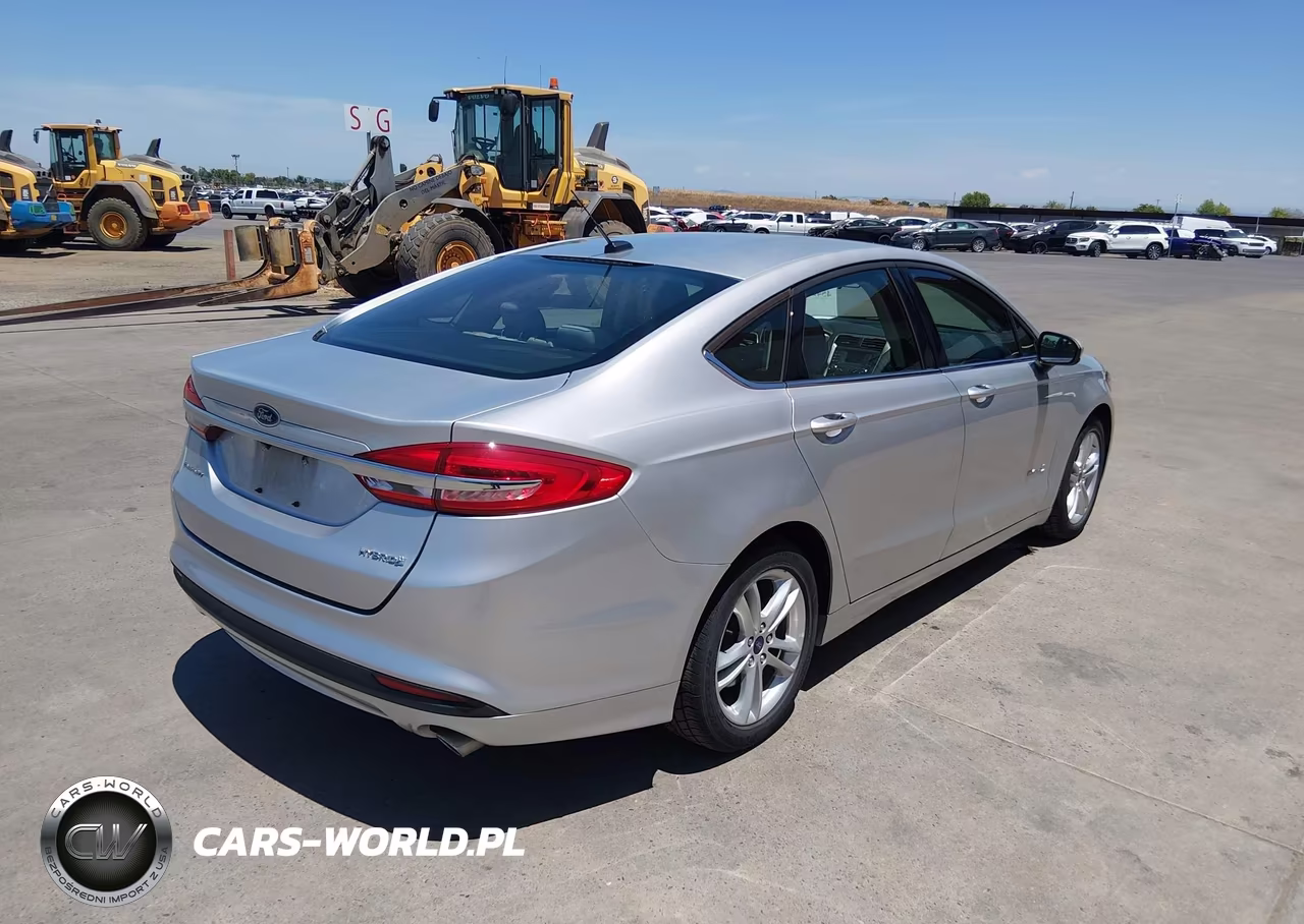 2018 Ford Fusion Hybrid S VIN:3FA6P0UU1JR243567 - 4