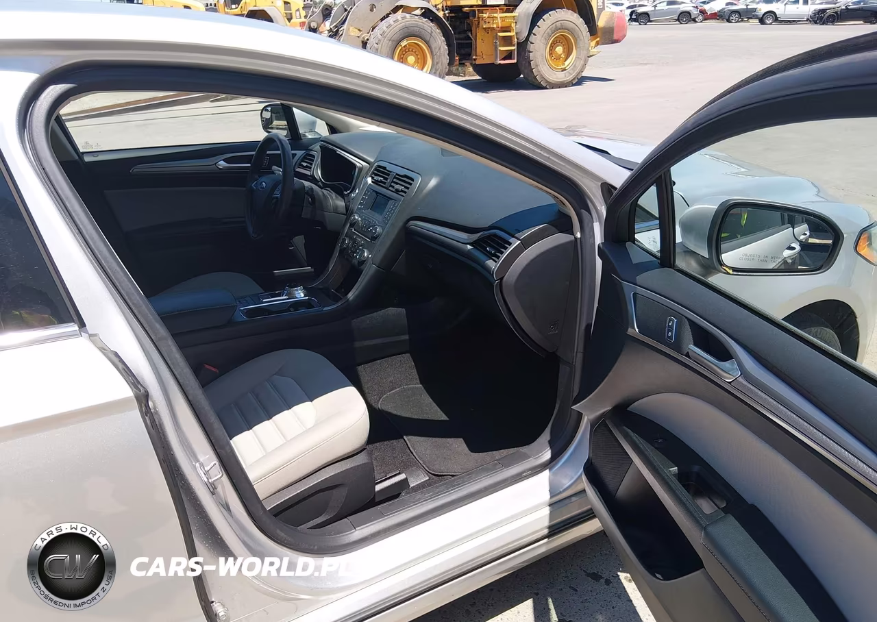 2018 Ford Fusion Hybrid S VIN:3FA6P0UU1JR243567 - 5