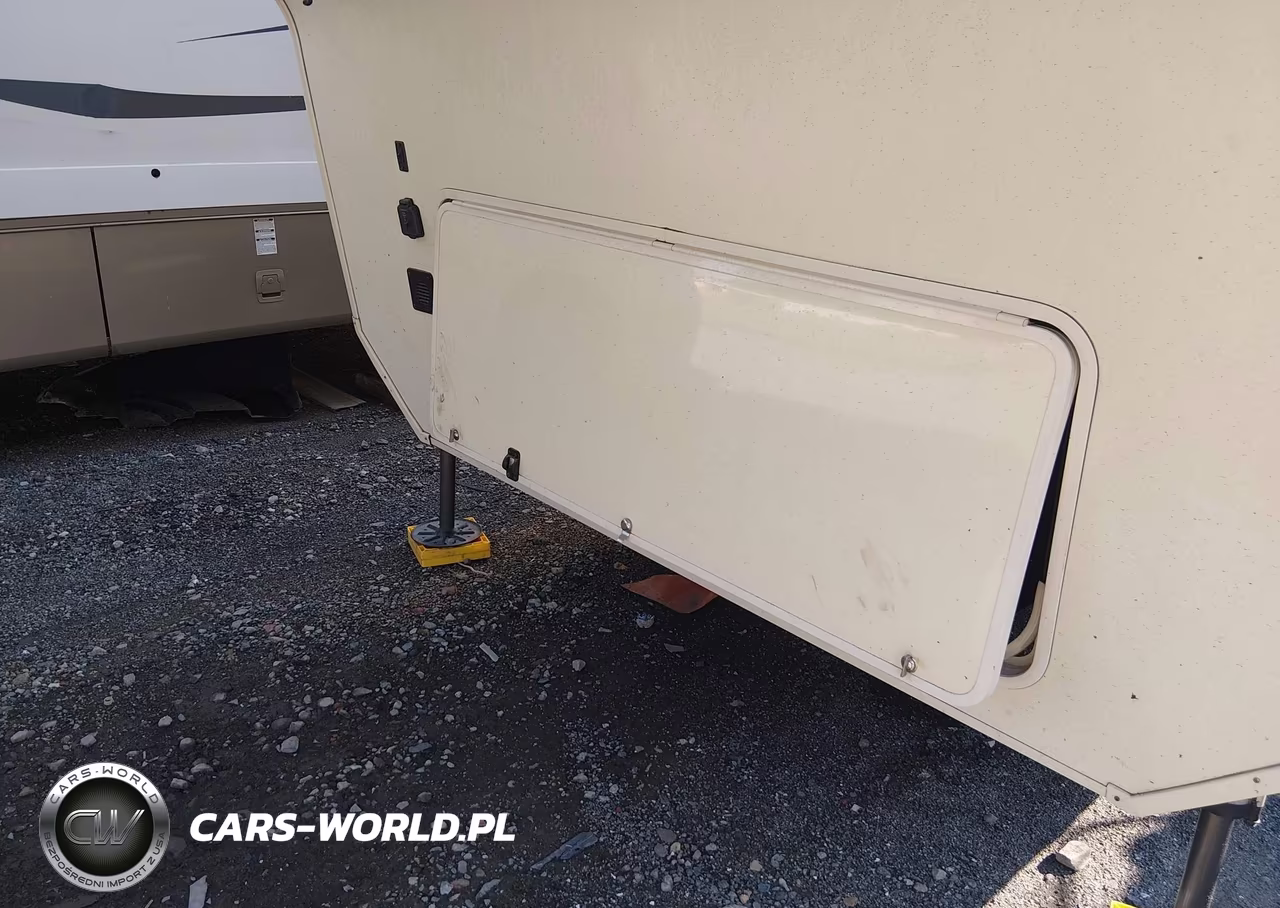 2019 Grand Design Other VIN:573FS4333K1112282 - 10