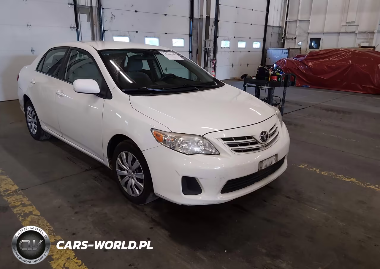 2013 Toyota Corolla Le VIN:JTDBU4EE2DJ121122 - 1