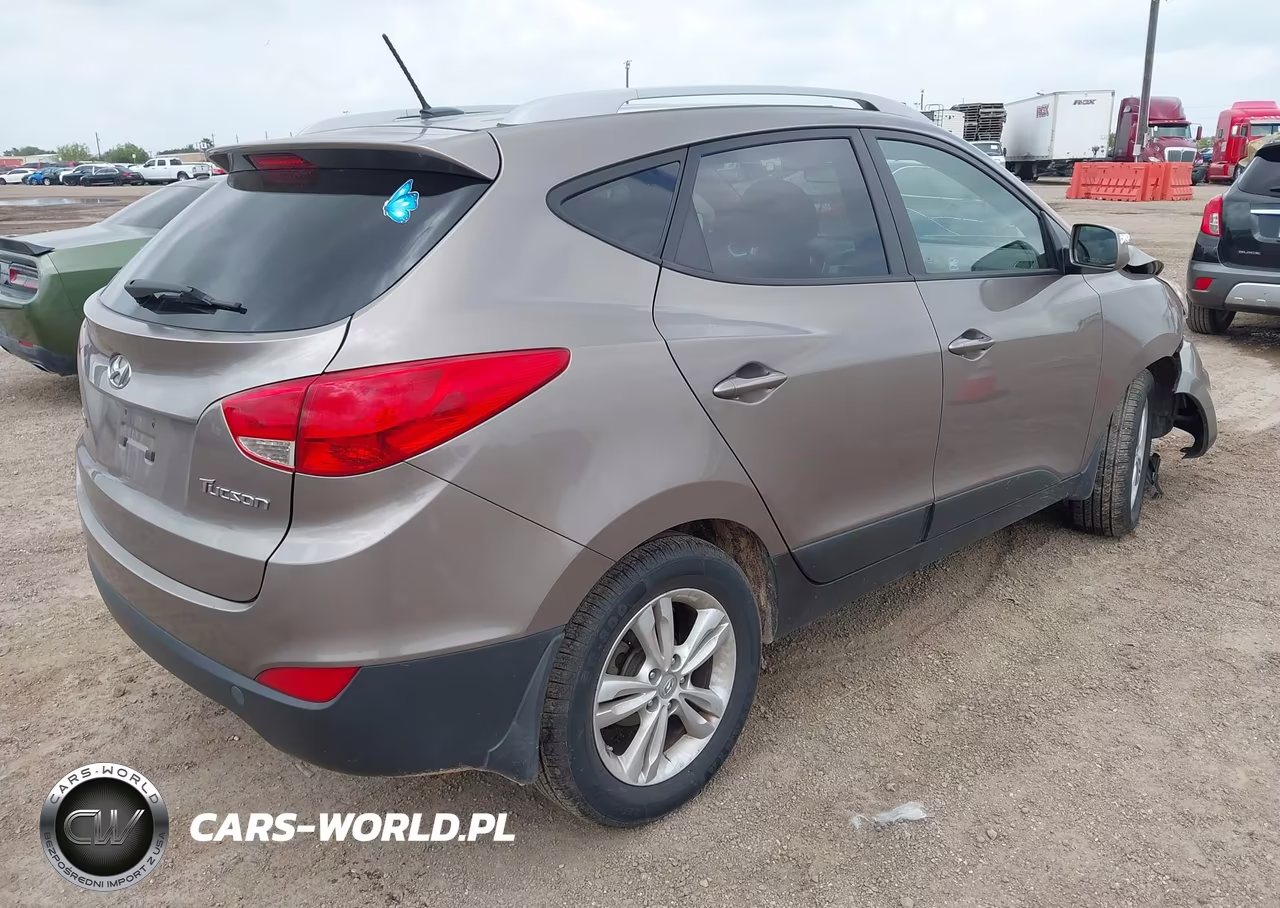 2013 Hyundai Tucson Gls VIN:KM8JU3AC6DU579931 - 4