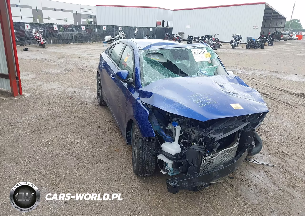 2024 Kia Forte Lxs – zdjęcie 1 z 16