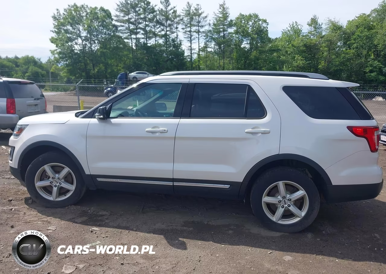 2016 Ford Explorer Xlt VIN:1FM5K8D82GGA92627 - 14