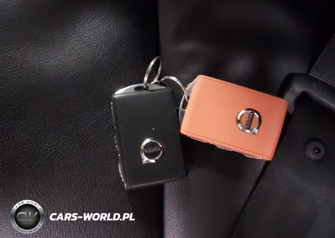 2023 Volvo Xc40 B5 Plus Dark Theme VIN:YV4L12UW8P2943219 - 11