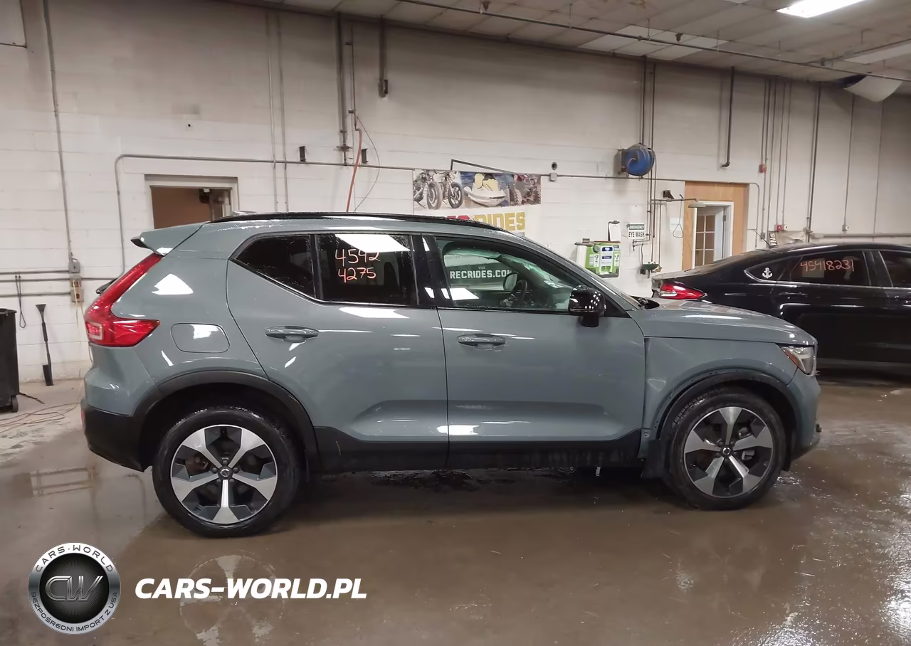 2023 Volvo Xc40 B5 Plus Dark Theme VIN:YV4L12UW8P2943219 - 13