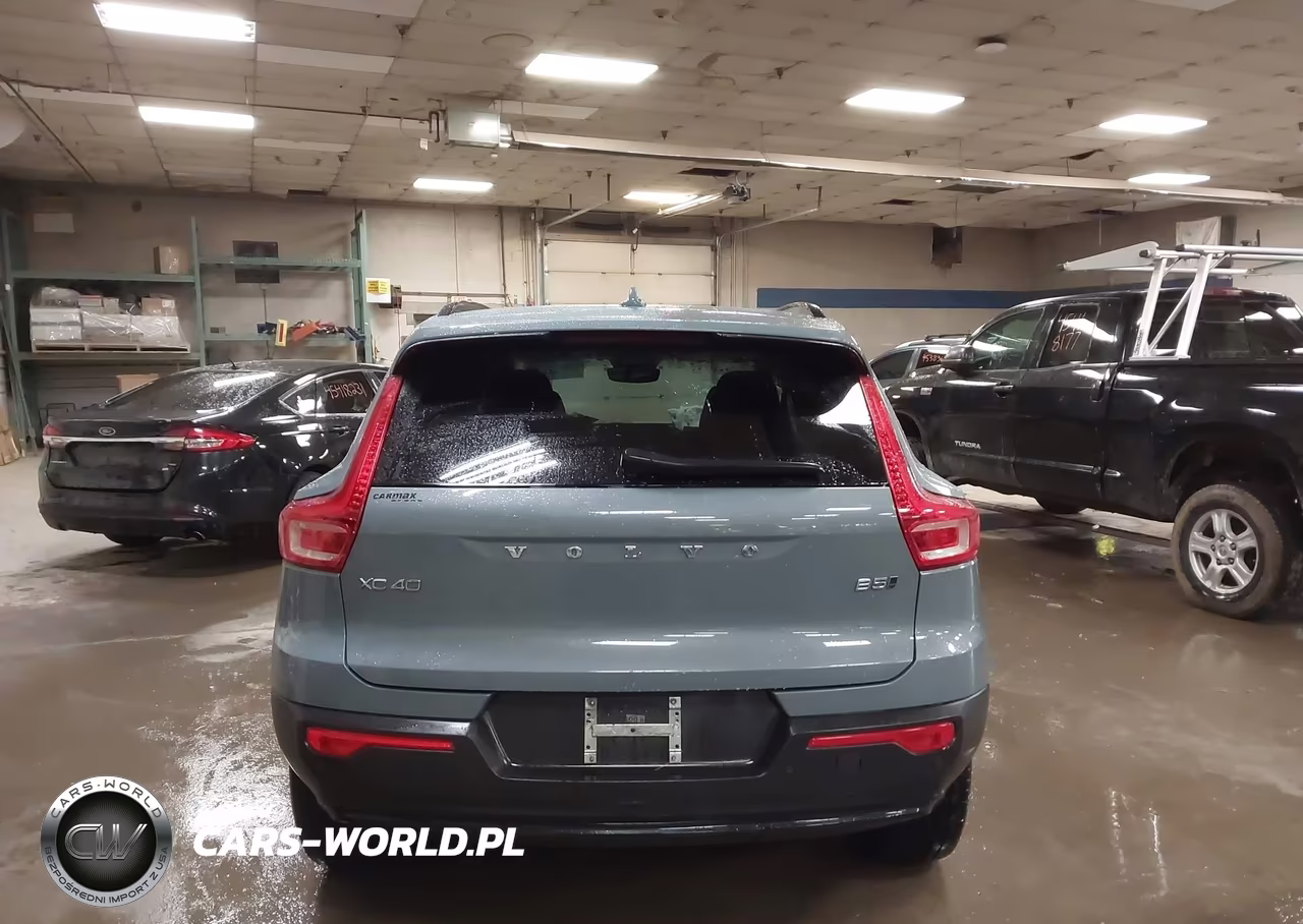 2023 Volvo Xc40 B5 Plus Dark Theme VIN:YV4L12UW8P2943219 - 16