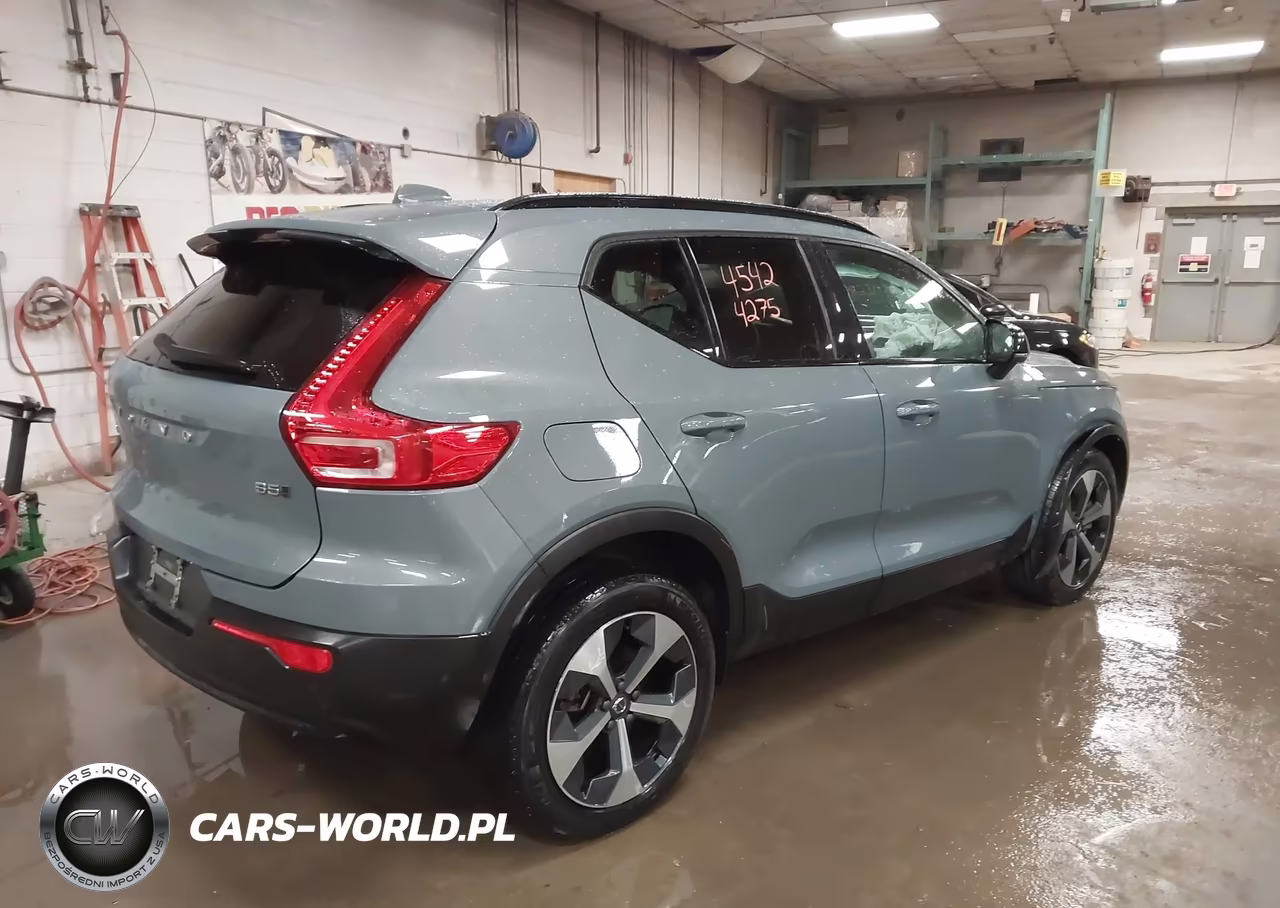 2023 Volvo Xc40 B5 Plus Dark Theme VIN:YV4L12UW8P2943219 - 4
