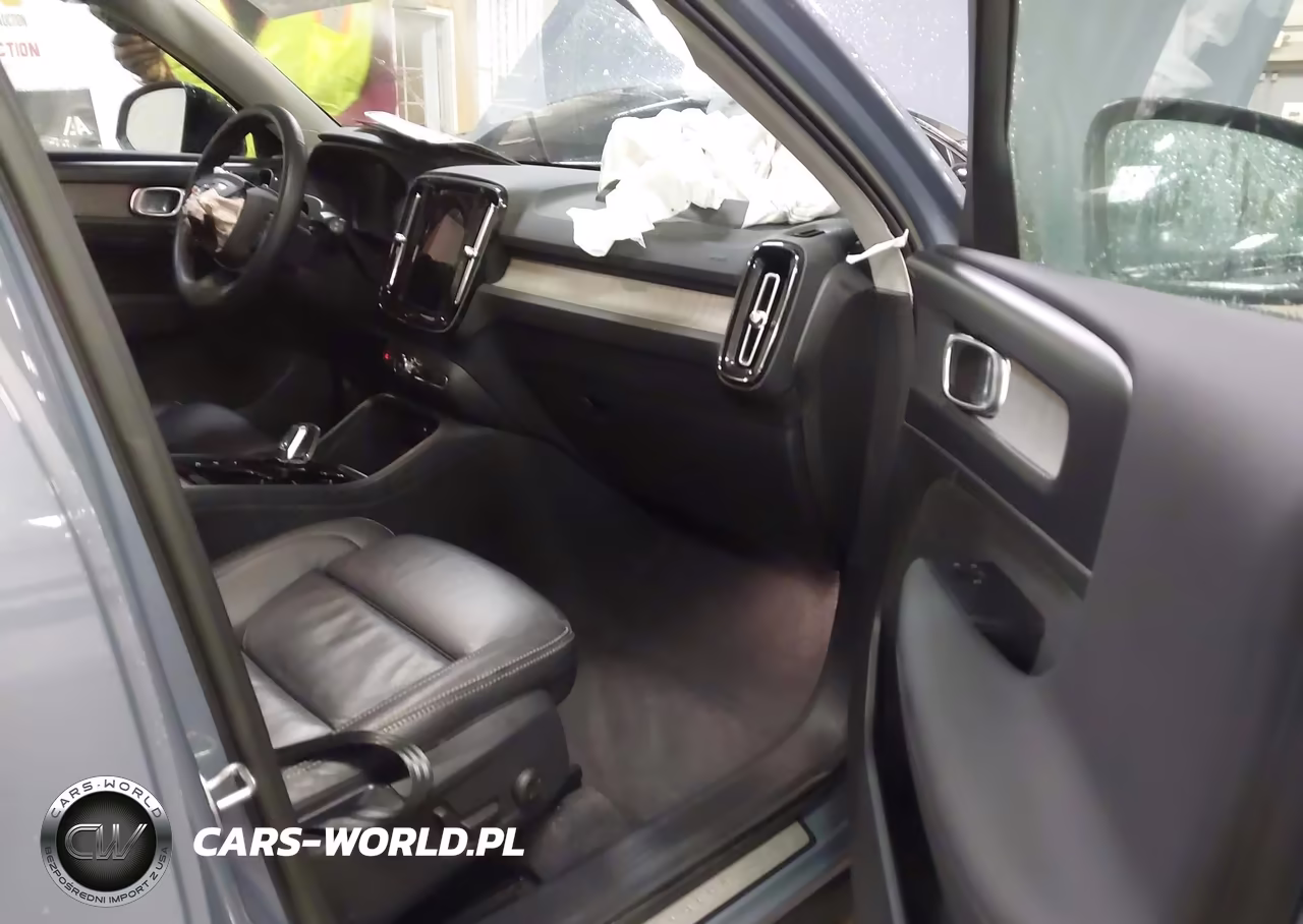 2023 Volvo Xc40 B5 Plus Dark Theme VIN:YV4L12UW8P2943219 - 5